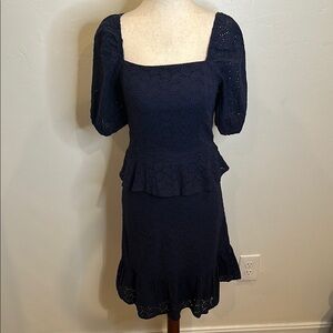 DRAPER JAMES SET NAVY BLUE TOP AND SKIRT  SIZE SMALL